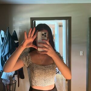 Altar’d State tie in back top size small